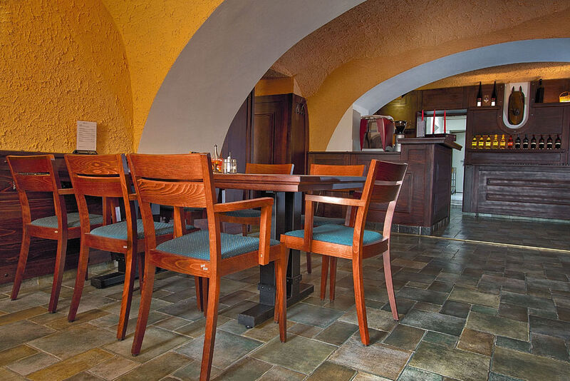 Konínrna je přístupná pouze po domluvě