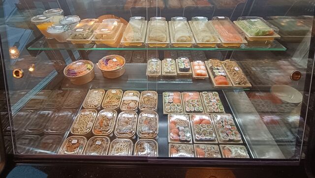 Dee Dee thai sushi decembre 2024