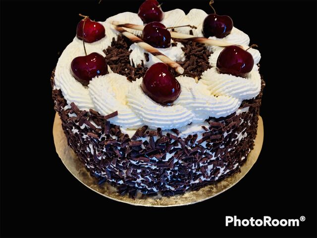 Forêt Noire cerises fraîches uniquement pendant la saison 