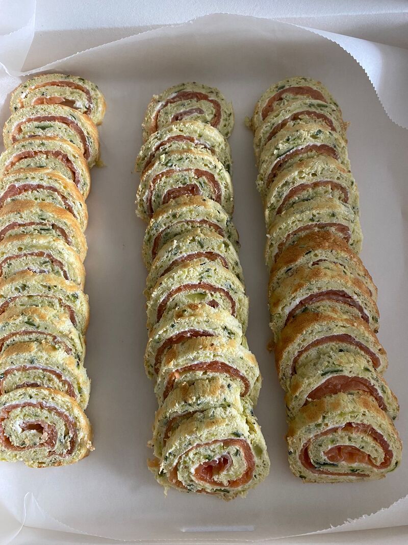 Roulés génoise courgette-chèvre frais-truite fumée -- 1,30€ pièce
