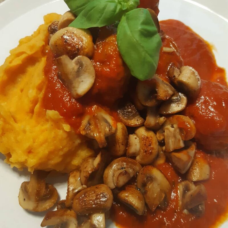 balletjes in tomatensaus