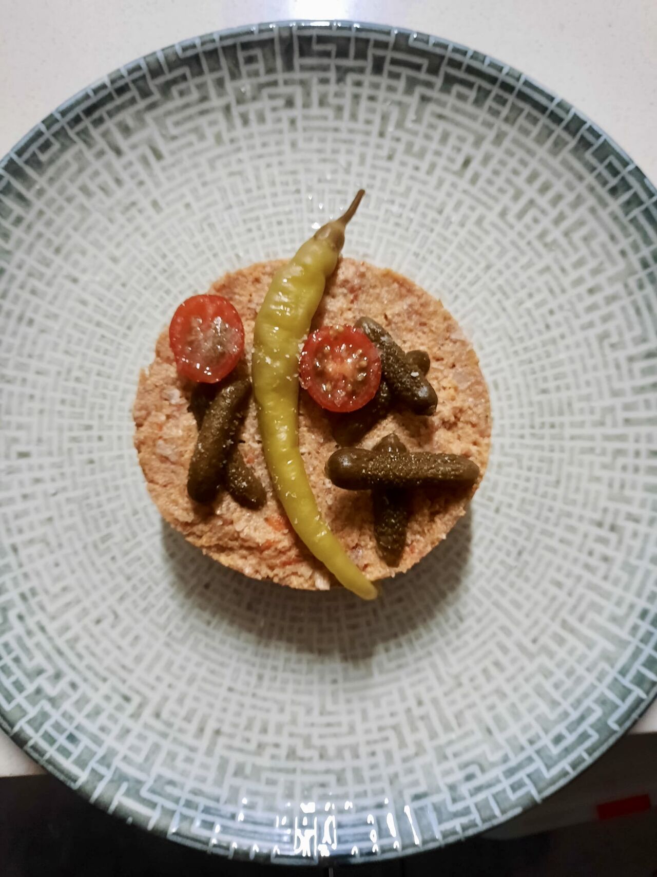 Tartar de Salchichón y Piparra