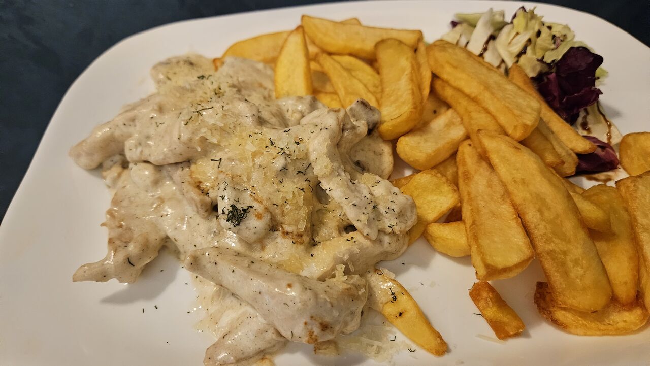 Pui cu Hribi si Cartofi Prajiti