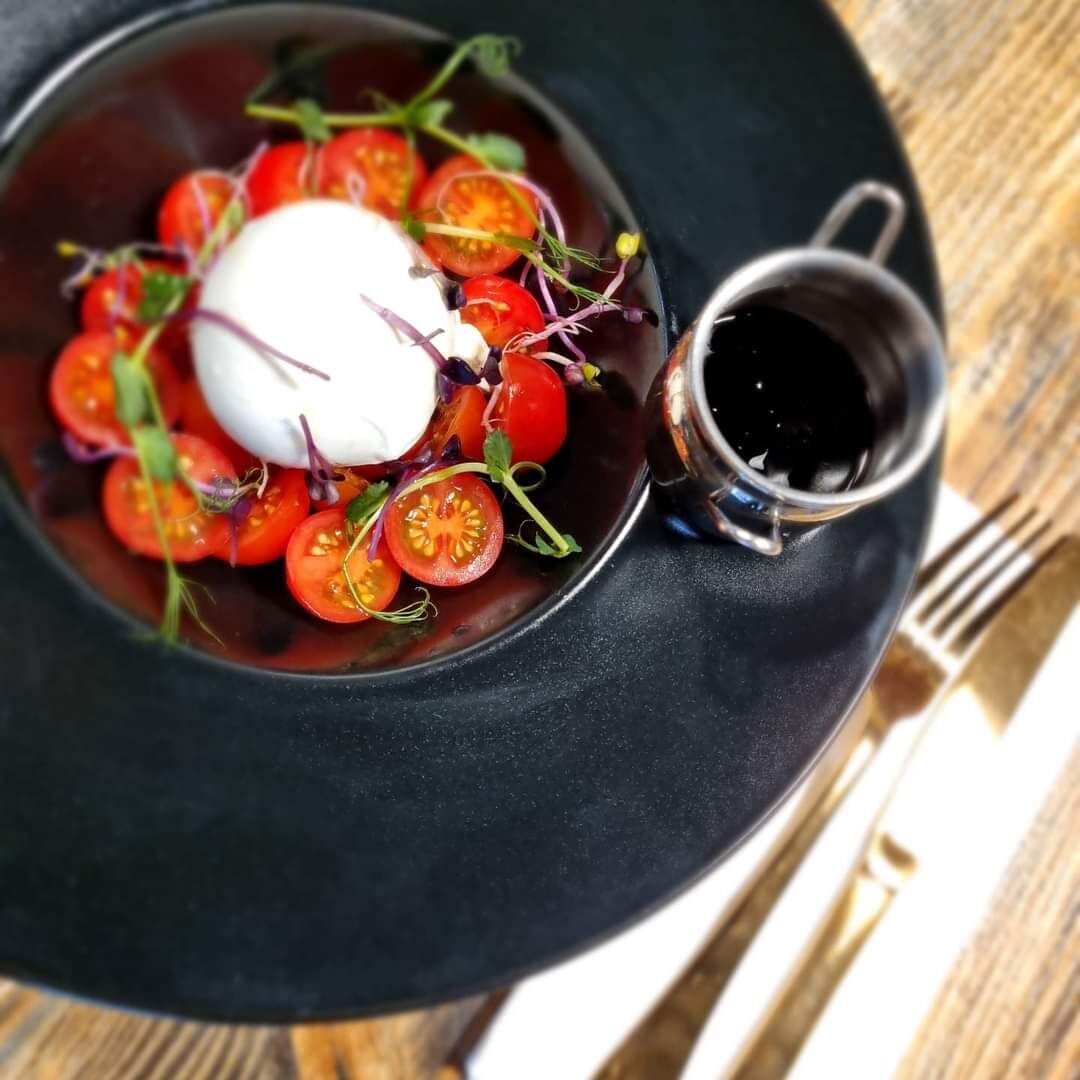 Burrata et tomates cerises