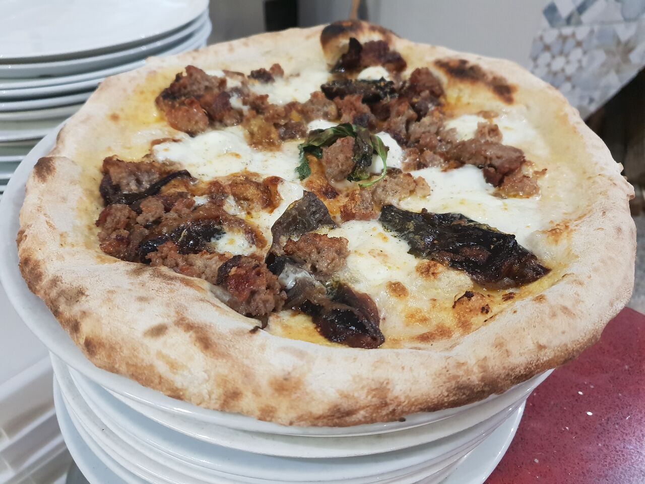 La Kekaz, parmigiana di melanzane e salsiccia 