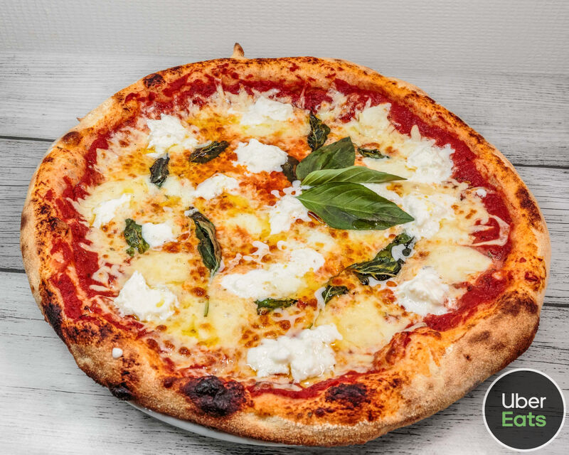 Sauce tomate, mozzarella di bufala, basilic, origan 13,90€