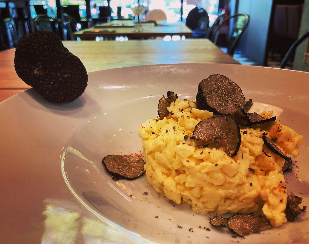 Brouillade d’œufs à la truffe 