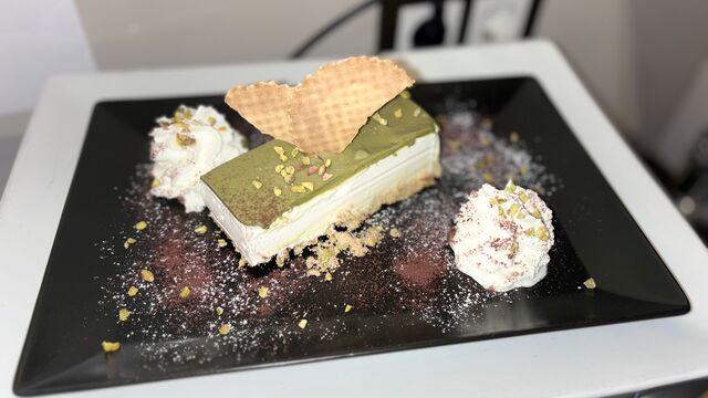 Pistazien-Eistorte