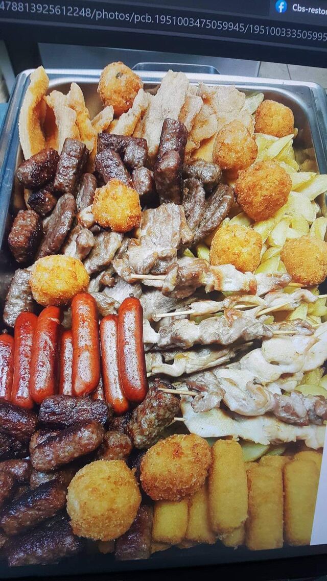 ponuda u toplim kupkama za
Roštilj sa pohanim pilećim fileom
dva priloga 