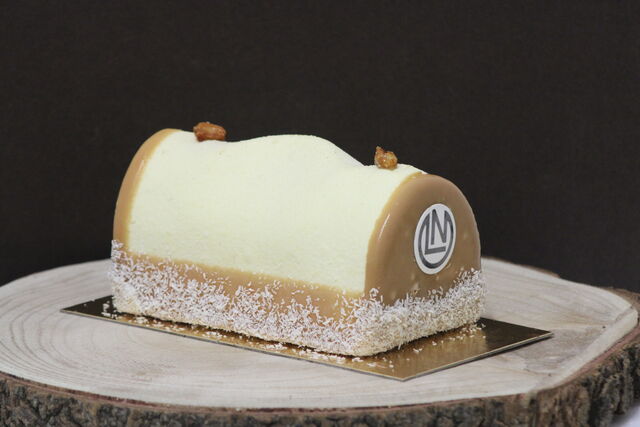 Buche de Noël : La Spéciale 2021 à base de coco, caramel et cacahuète