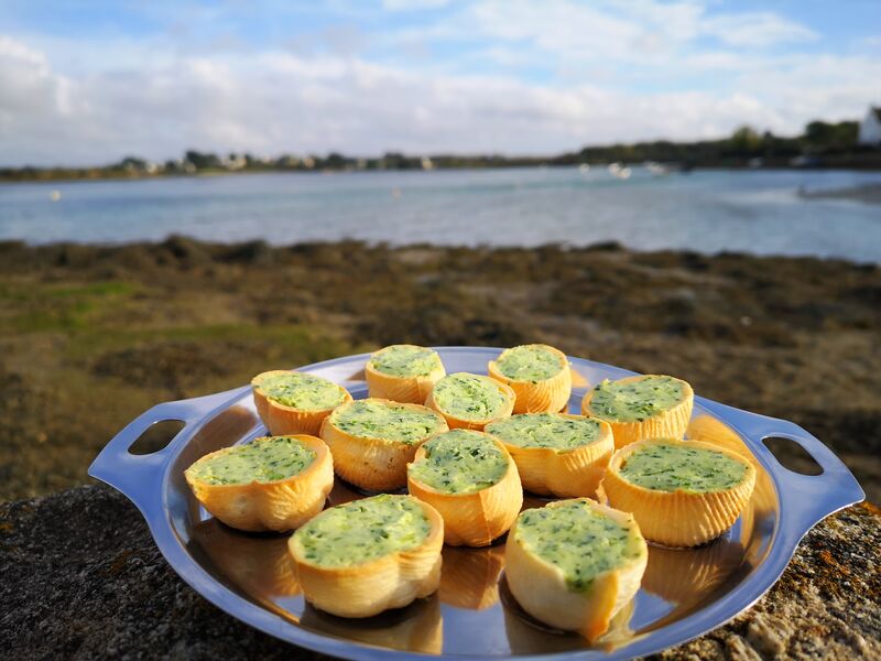 Assiette d'Escargots en cRoquille au beurre persillé