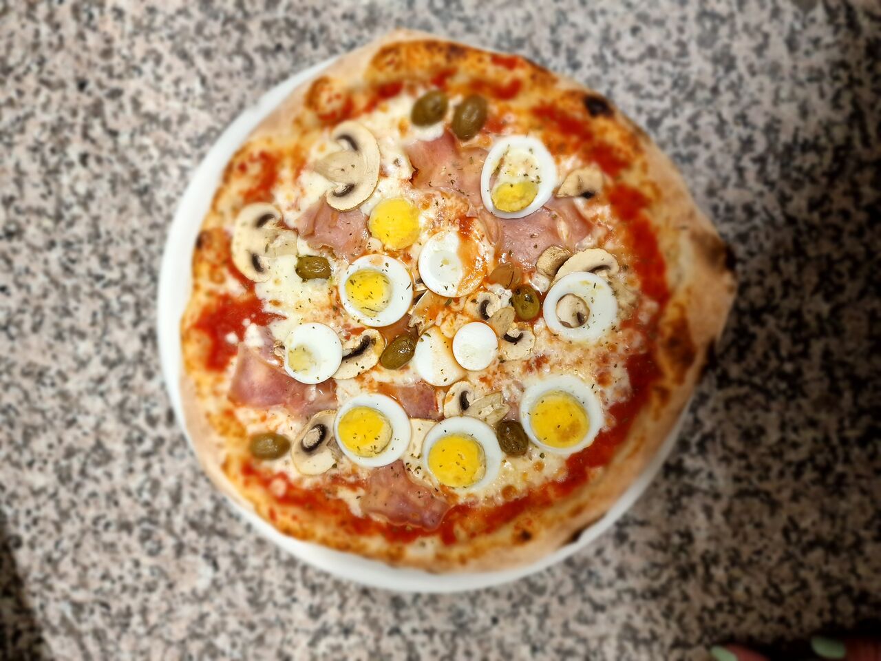 Pizza Capricciosa 