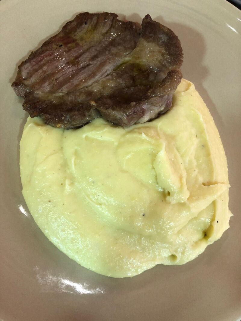 Purea di patate e braciola di maiale