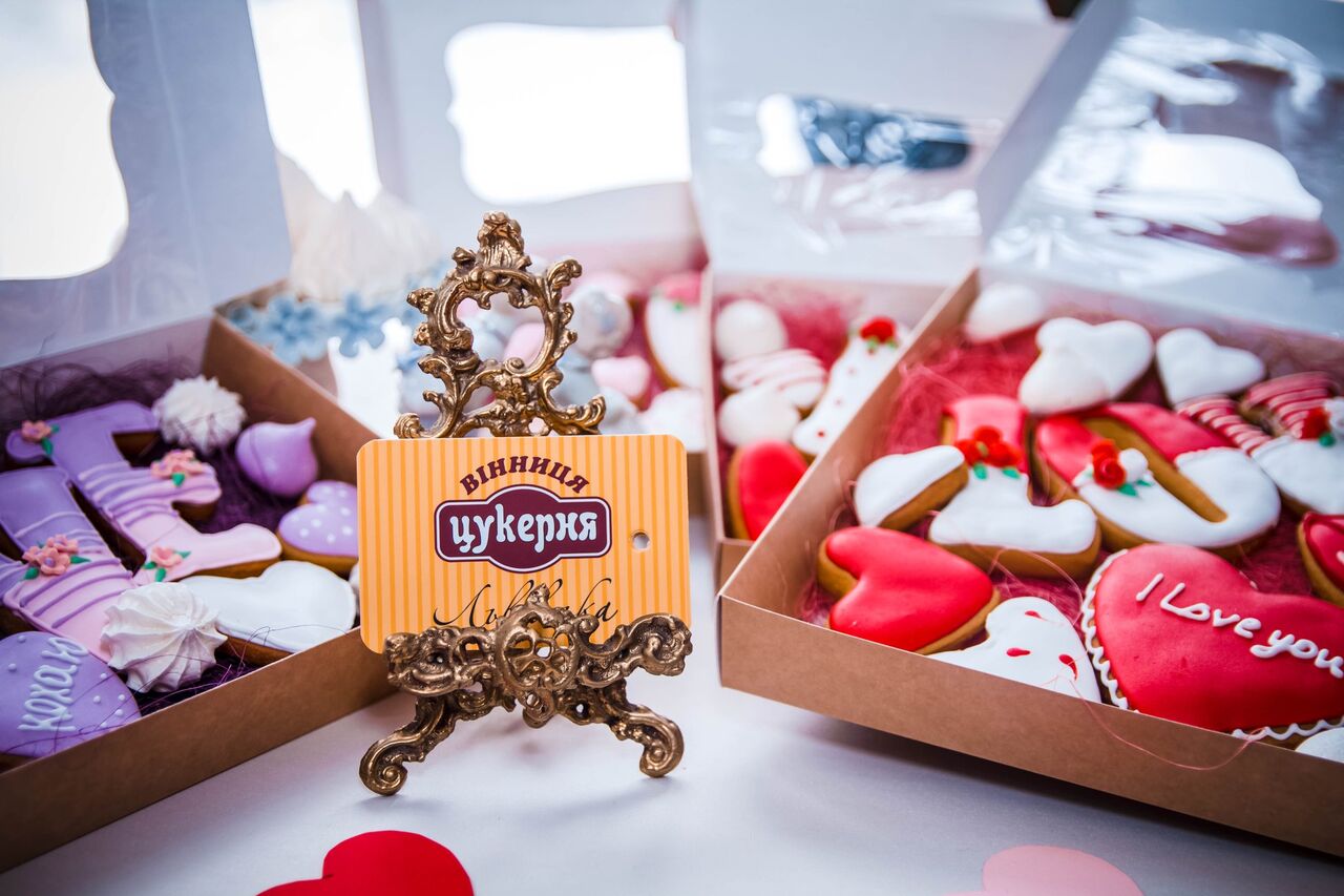 Виготовляємо тематичне печиво до свят