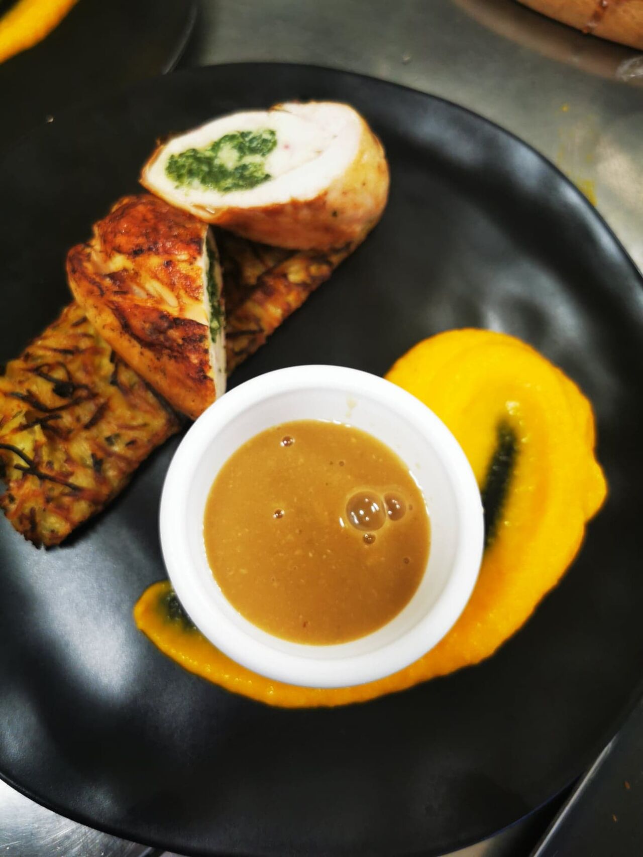 Ballotine de volaille farcie