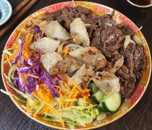 Bo Bun Boeuf avec nems