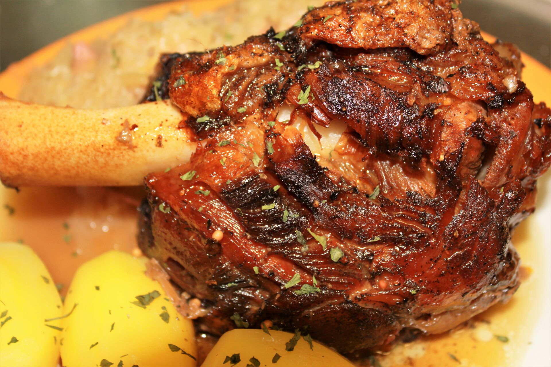 Mit. 17. – Sa. 20.09.2025 Unsere „Haxen & Speareribs“ sind die Besten der Stadt und nur in der Blechtrommel ab 17.00 Uhr