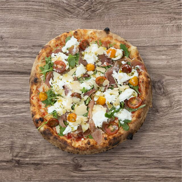 Italia ▪ 16€ : sauce tomate bio, fior di latte, roquette, jambon de Parme, burrata, parmesan (24 mois), tomates cerises, basilic