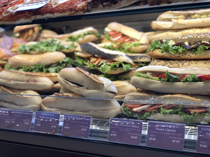 Repas midi à partir de 5€50 jusqu’à 7€90. Sandwich?-Salade?-Pizza?- Wrap ?-Hot dog ?-Croque ?- Plats Cuisinés ?
