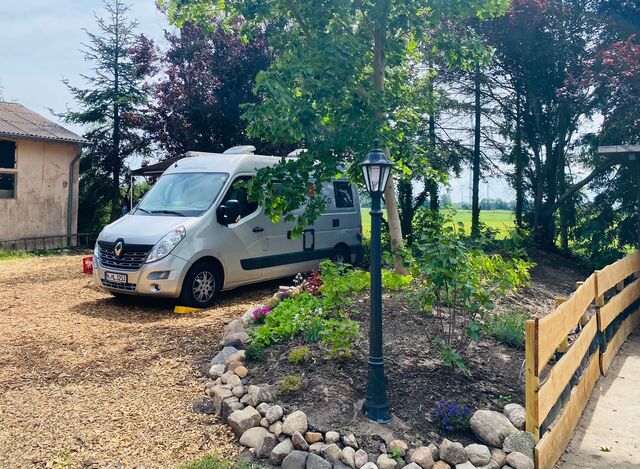 Gäste mit Wohnmobil übernachten kostenfrei