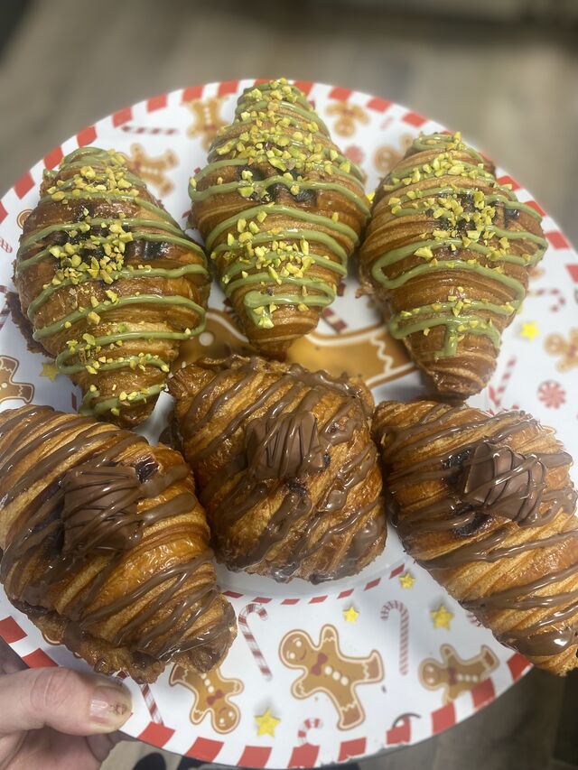 Croissant perdu ( Nutella Bueno ou pistache)