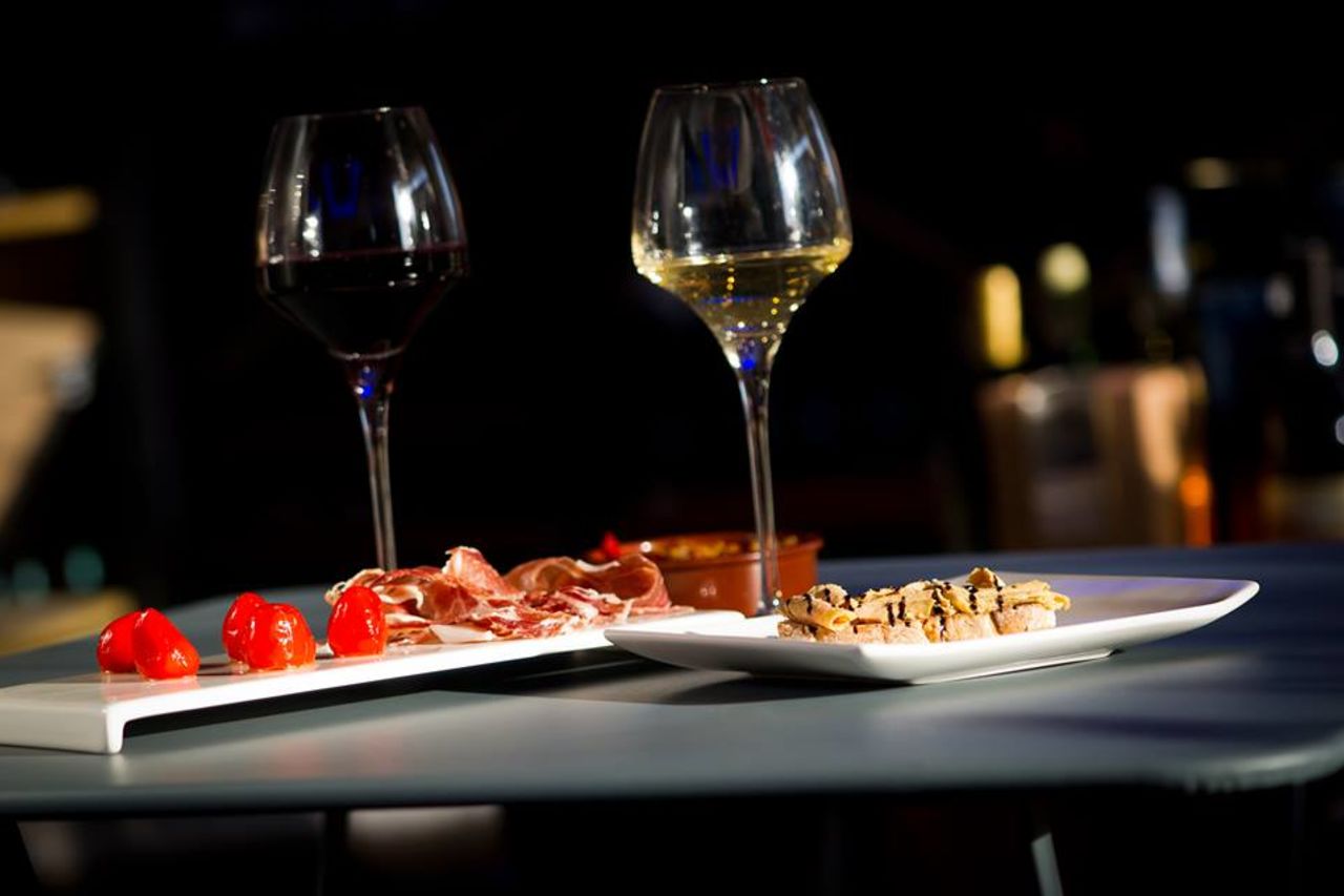 Bar à vin et tapas