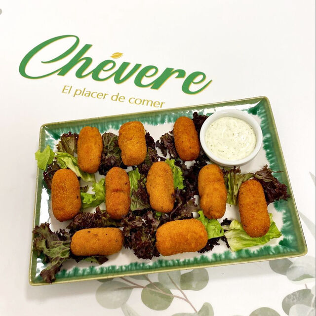 Las croquetas pegan con todo, ¡pídelas! Tenemos croquetas de Pollo, Almogrote, Atún y Espinacas con piñones ???