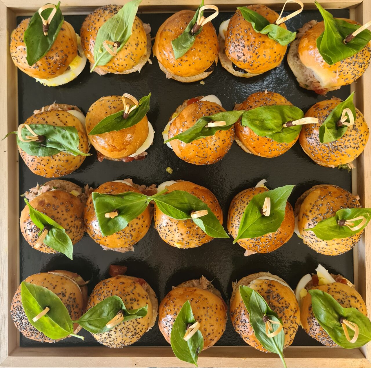 Mini buns façon pan bagnat