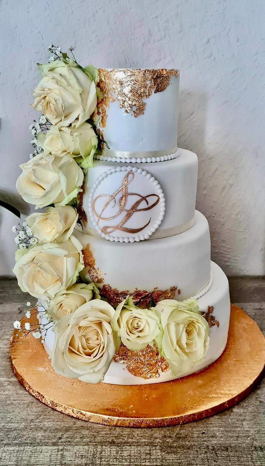 WEDDING CAKE