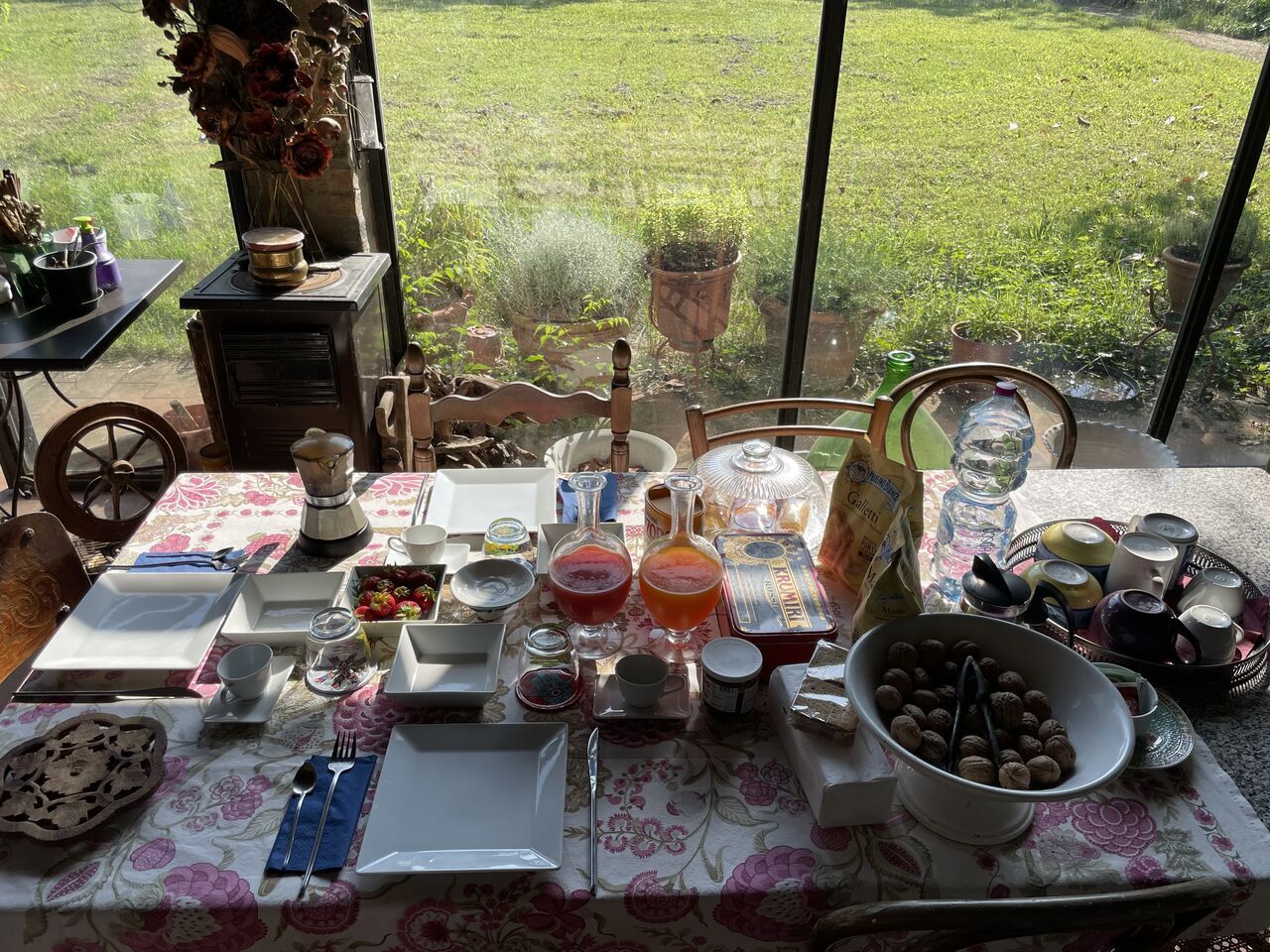 Veranda, tavolo colazioni