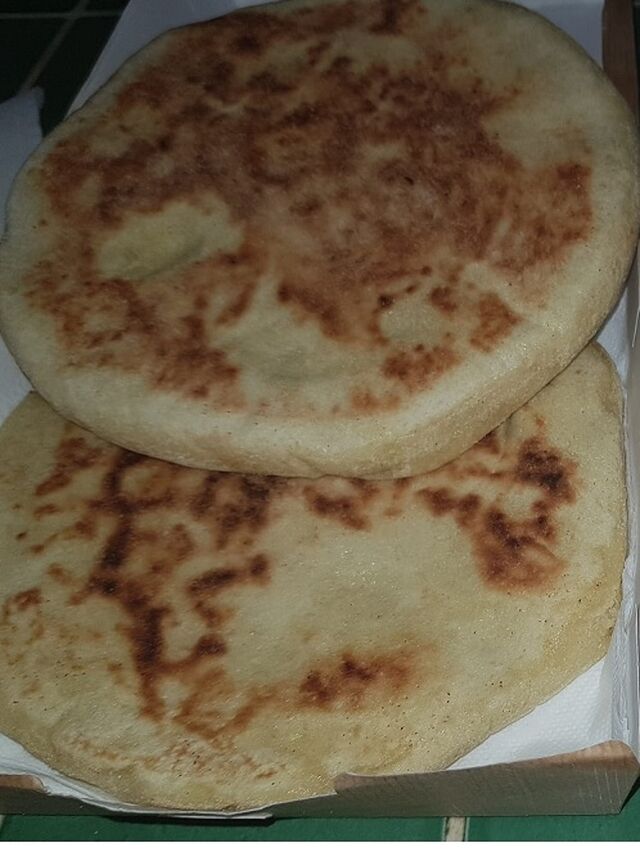 pain Matloua Batbout 