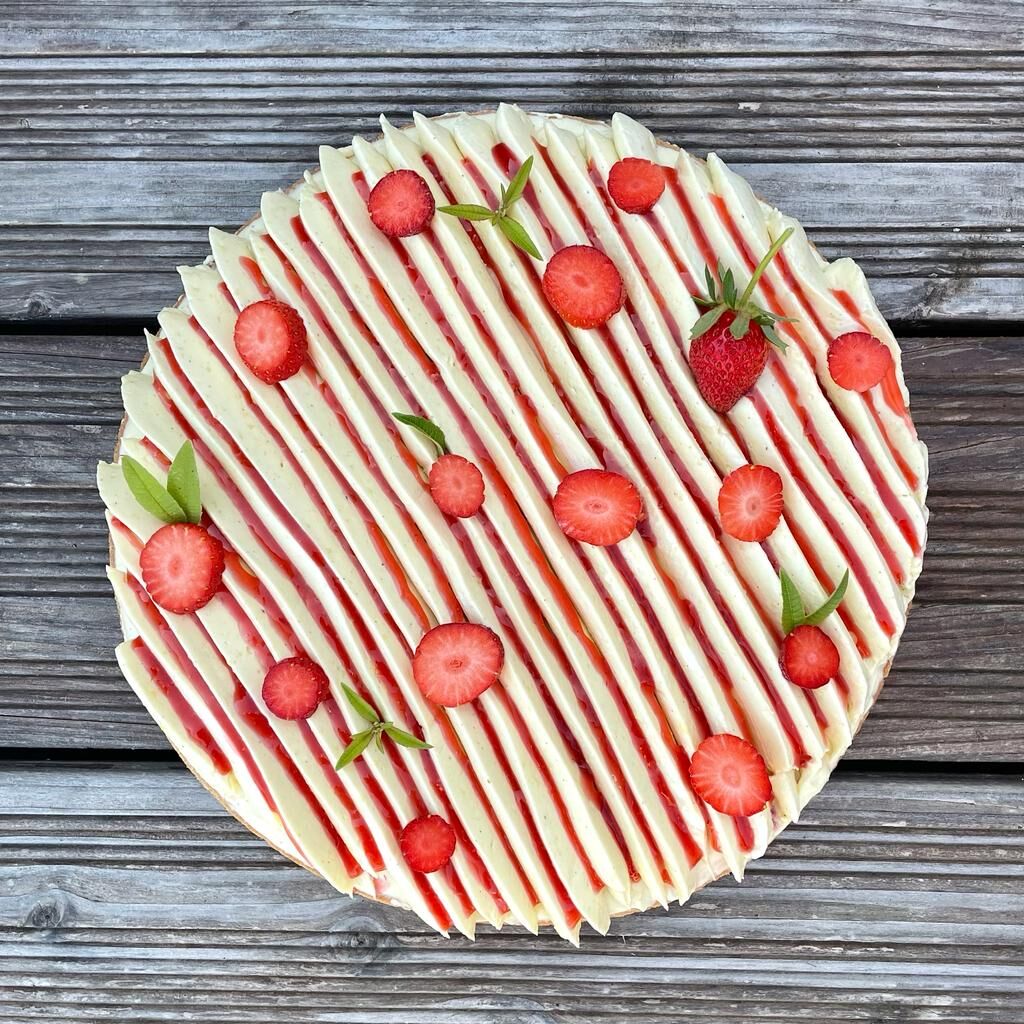 Tarte aux fraises et crème légère à la verveine