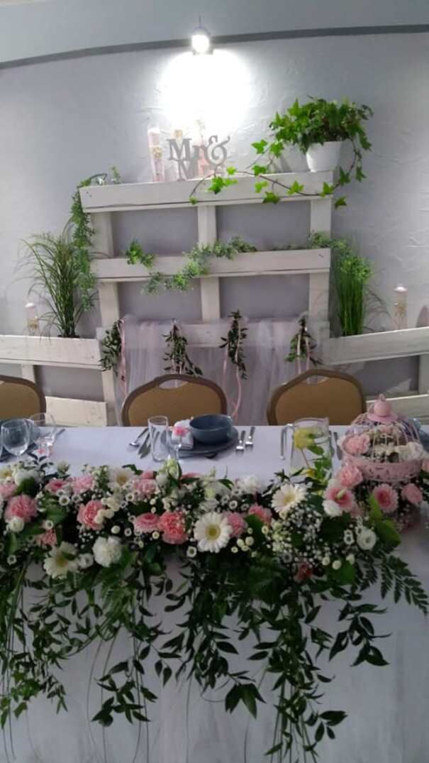 Przykładowy stół dla młodych