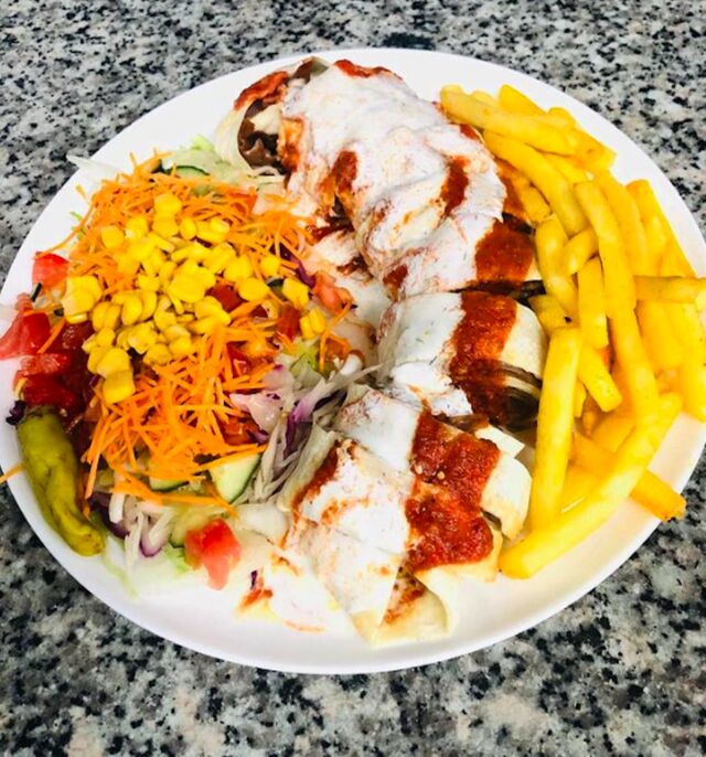 Großen Anklang findet bei unseren Gästen unsere Spezialität des Hauses: Side Spezial.