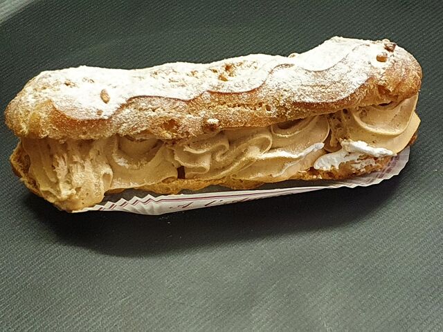 LE PARIS BREST
- mousse praliné légère
- pate a choux 