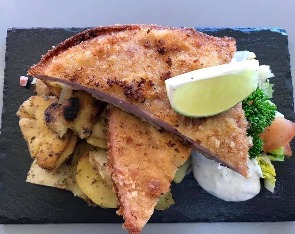 Jägerschnitzel mit Bratkatoffeln