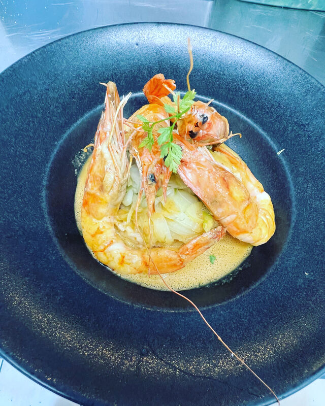 Trio de gambas label rouge, fenouil, émulsion de bisque de langoustines 