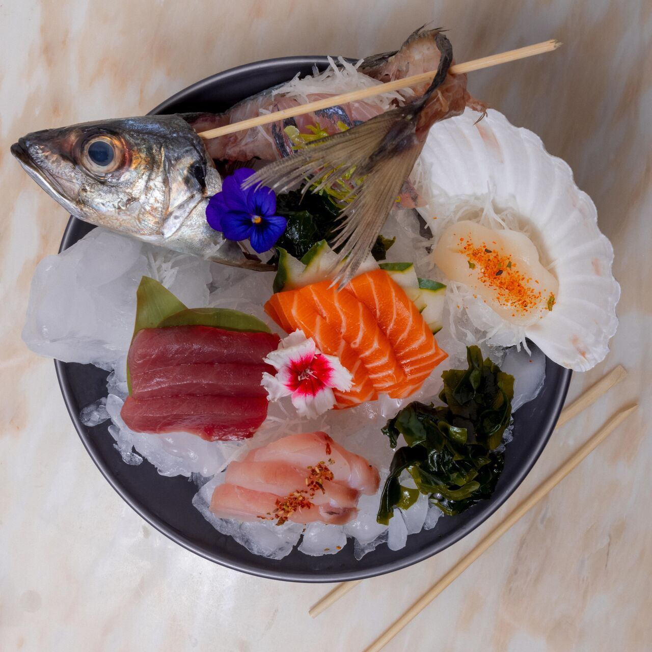 SuShe AsianFood Almada Japanese cuisine near me Book now