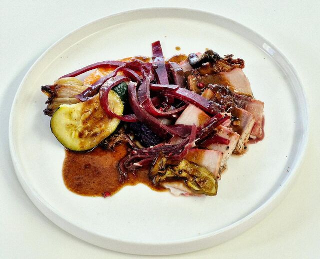 Mi-cuit d'espadon, cecina de boeuf, figues rôties