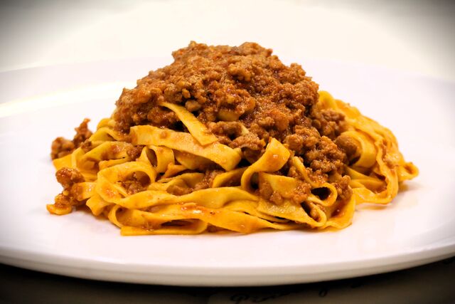 TAGLIATELLE AL RAGU'