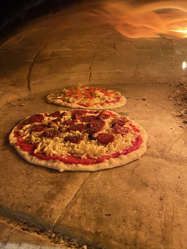Pizza au feu de bois