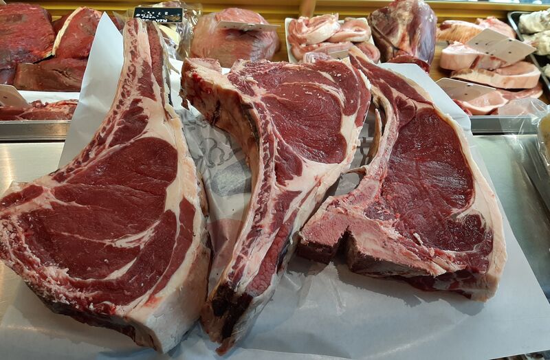Côtes de boeuf de race Bazadaise rayon boucherie