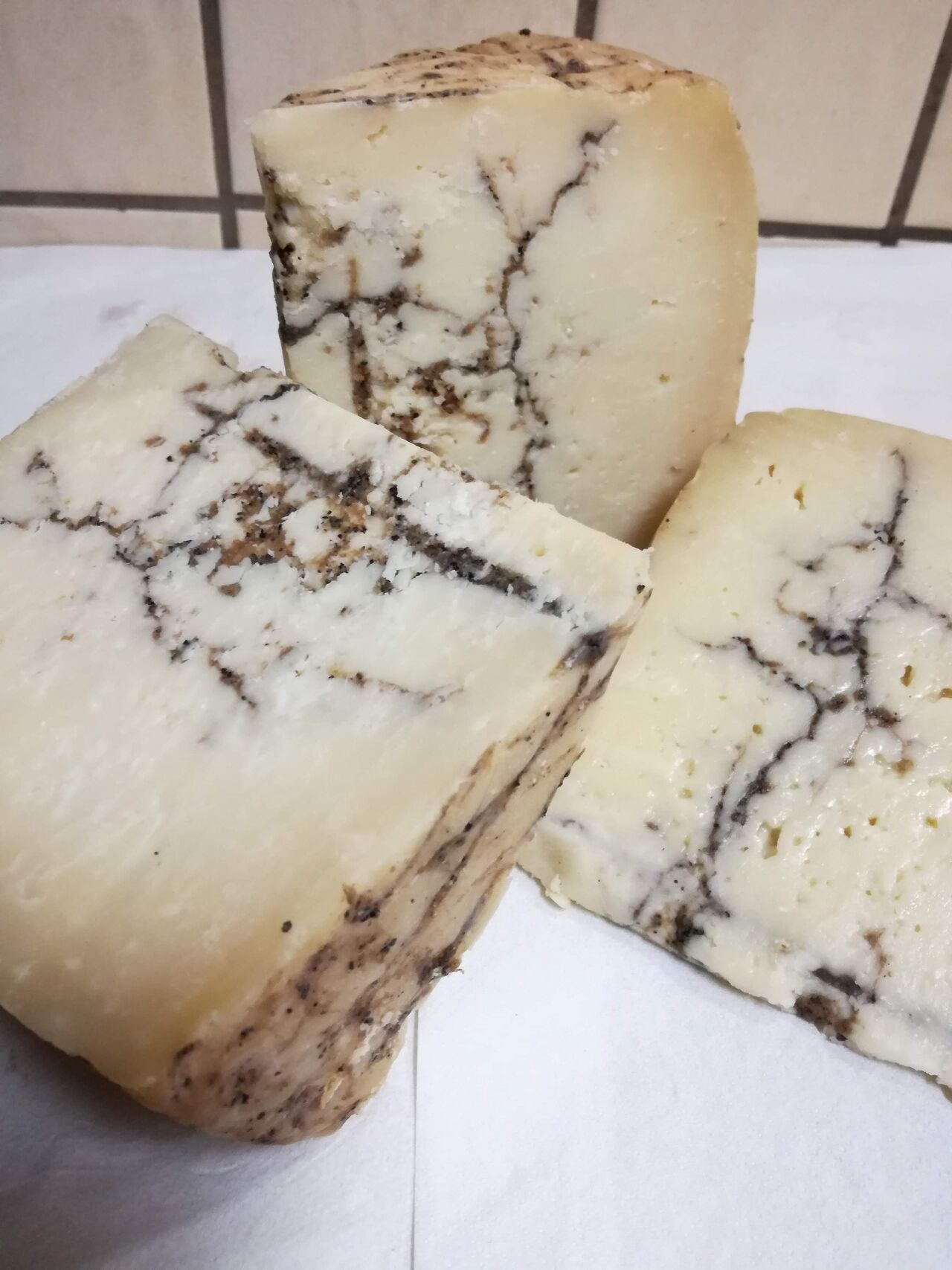 Queso Pecorino Moliterno al Tartufo