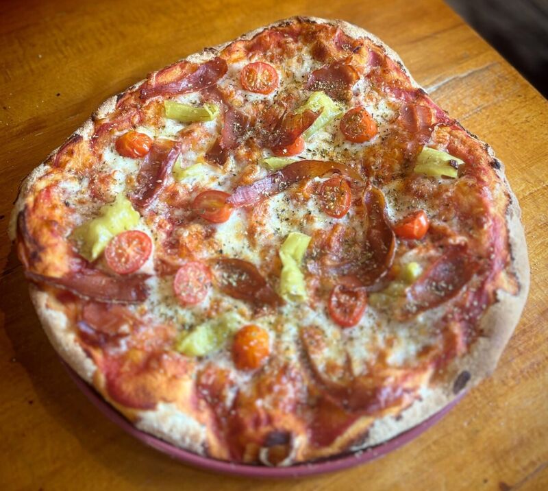 Pizza Piccante – Knusprig, würzig, unwiderstehlich