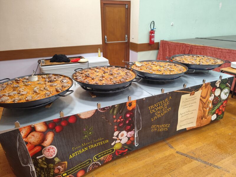 Cassoulet pour le comité des fêtes.