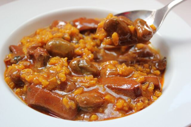 Arroz con habas y calamares 