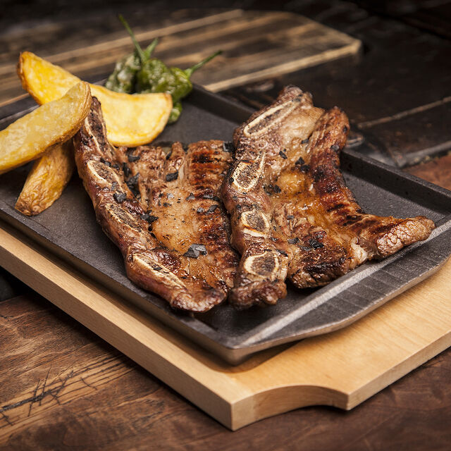 Tira de asado a las brasas.