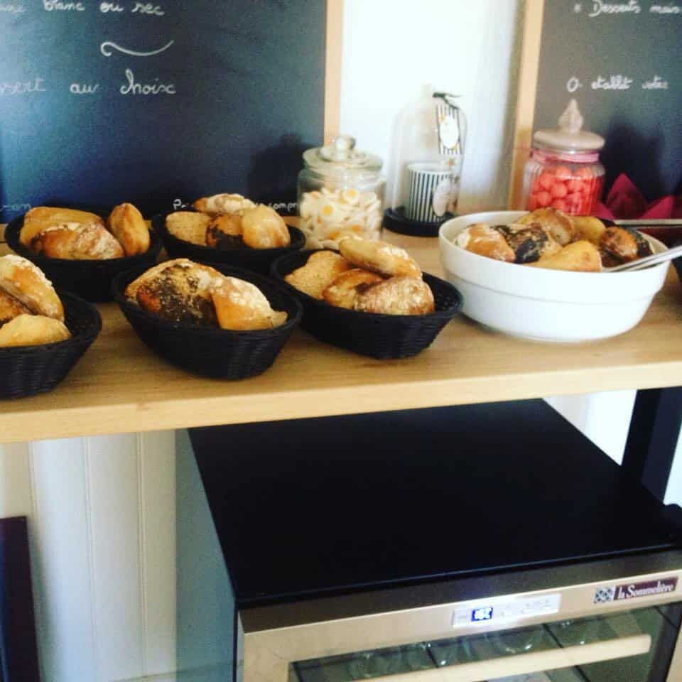 Pain fait maison par notre chef Michaël 👨🏼‍🍳