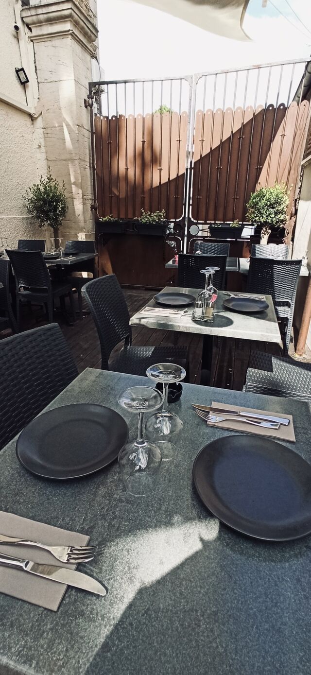 Terrasse intimiste de 40 personnes 