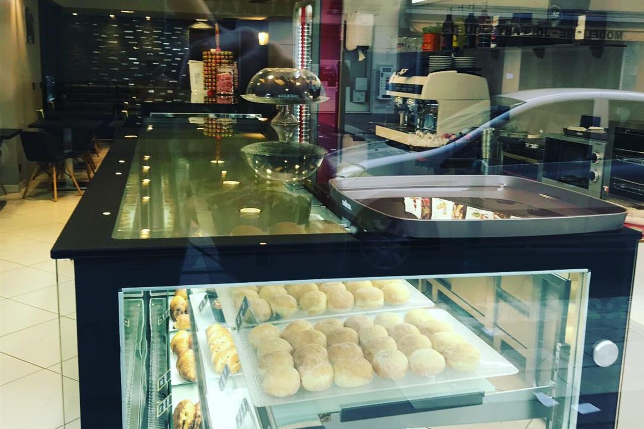 Salon de thé à Cluses